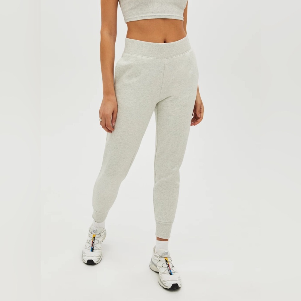 Aritzia TNA Perfect Fit Joggers
